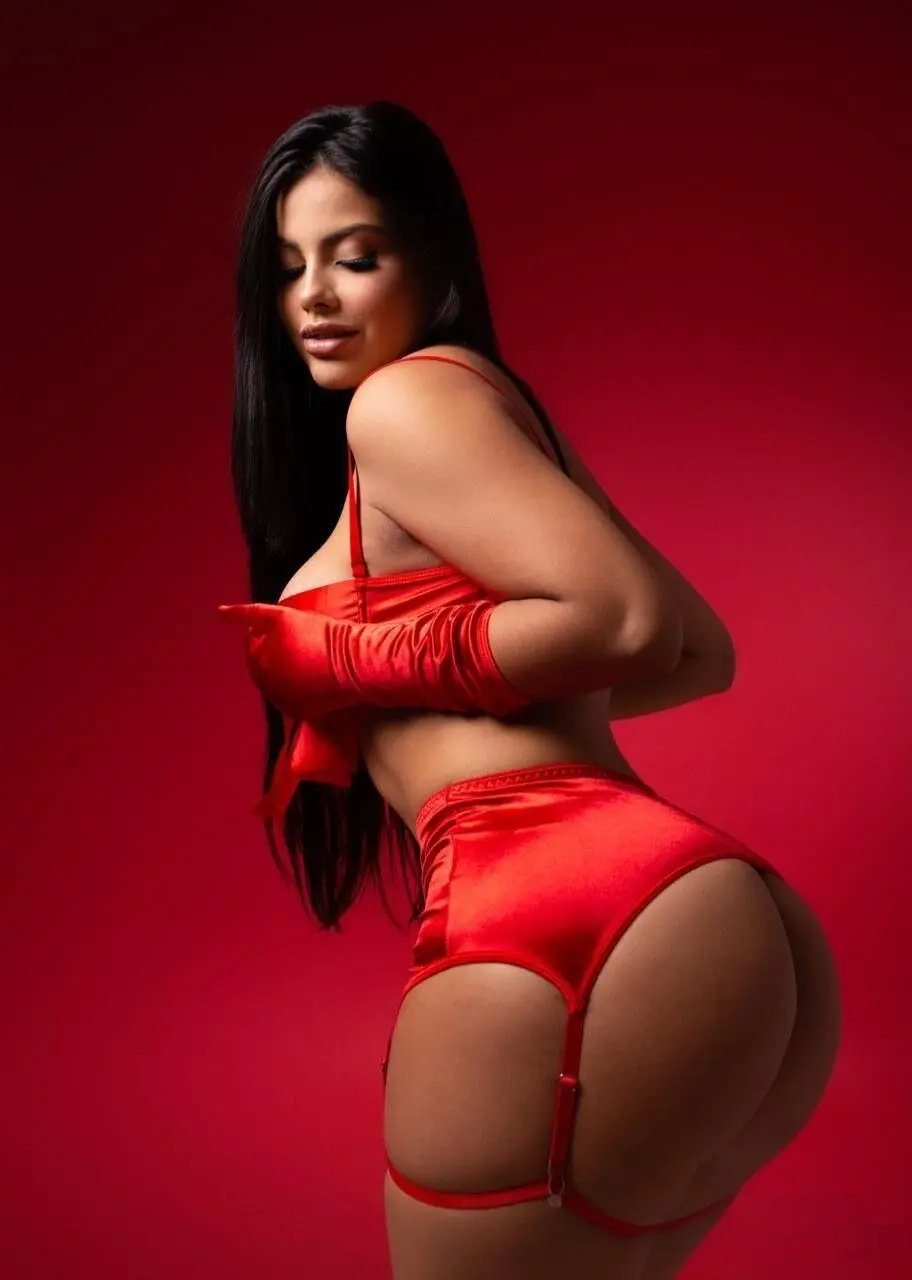 Escort Model Luana Steinsel