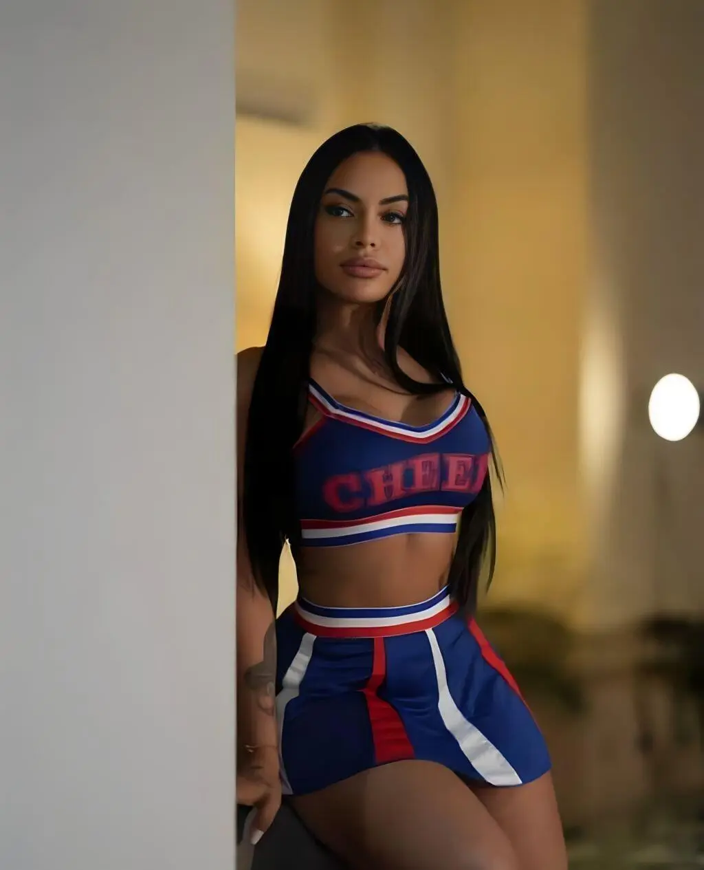 Escort Model Place De Paris